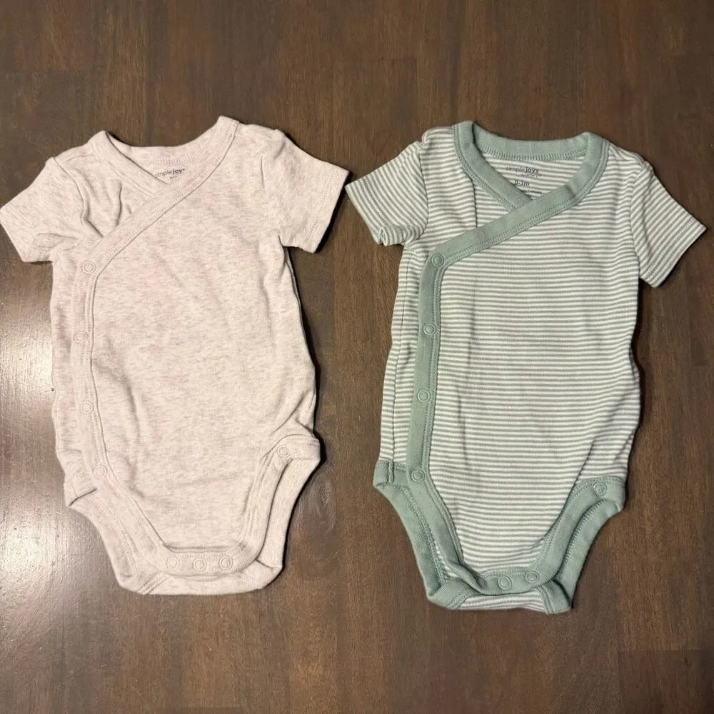 Carters Short Sleeve Bodysuits size 0-3 Months